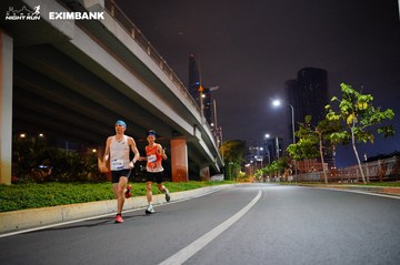 HO CHI MINH CITY NIGHT RUN EXIMBANK 2024 - Ảnh #1988448