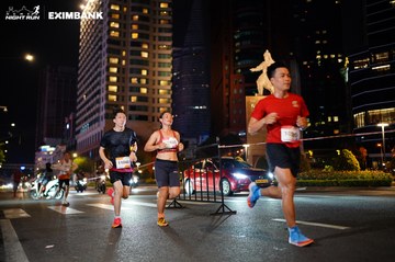 HO CHI MINH CITY NIGHT RUN EXIMBANK 2024 - Ảnh #1989174