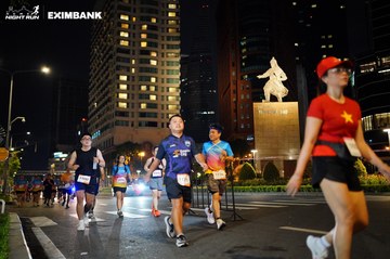 HO CHI MINH CITY NIGHT RUN EXIMBANK 2024 - Ảnh #1991333
