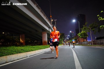HO CHI MINH CITY NIGHT RUN EXIMBANK 2024 - Ảnh #1988802