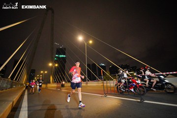 HO CHI MINH CITY NIGHT RUN EXIMBANK 2024 - Ảnh #2026124