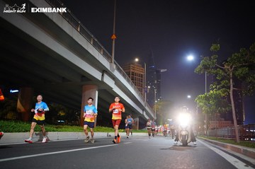 HO CHI MINH CITY NIGHT RUN EXIMBANK 2024 - Ảnh #1988931