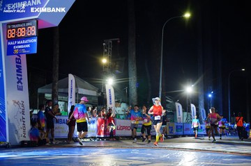 HO CHI MINH CITY NIGHT RUN EXIMBANK 2024 - Ảnh #2034799