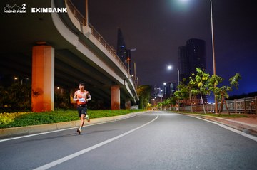 HO CHI MINH CITY NIGHT RUN EXIMBANK 2024 - Ảnh #1988392