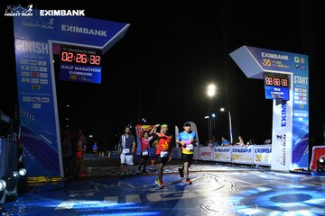 HO CHI MINH CITY NIGHT RUN EXIMBANK 2024 - Ảnh #2062063