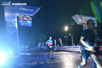 HO CHI MINH CITY NIGHT RUN EXIMBANK 2024 - Ảnh #2059896