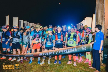 Fleur De Lys La Vuông Trail - Ảnh #2416841