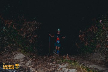 Fleur De Lys La Vuông Trail - Ảnh #2417042