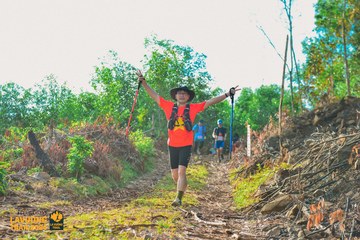 Fleur De Lys La Vuông Trail - Ảnh #2417888