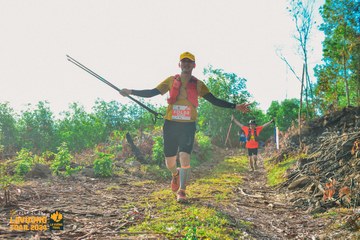 Fleur De Lys La Vuông Trail - Ảnh #2417885