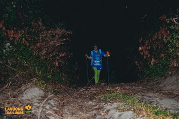 Fleur De Lys La Vuông Trail - Ảnh #2417253