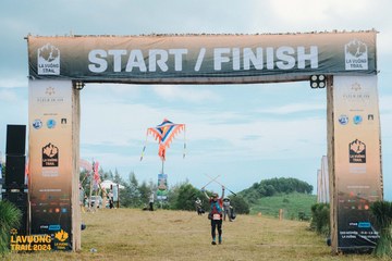 Fleur De Lys La Vuông Trail - Ảnh #2415916