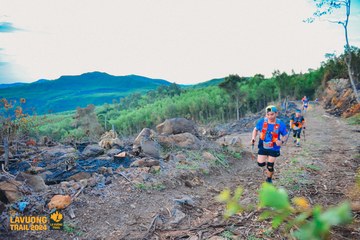 Fleur De Lys La Vuông Trail - Ảnh #2417390