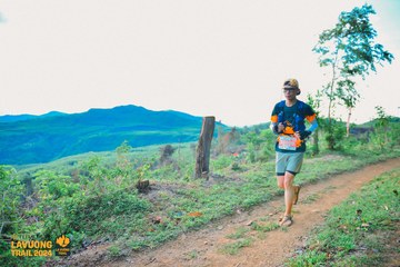 Fleur De Lys La Vuông Trail - Ảnh #2417538