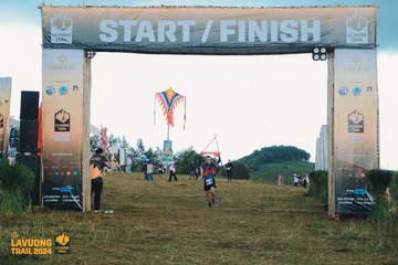 Fleur De Lys La Vuông Trail - Ảnh #2416151