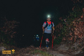Fleur De Lys La Vuông Trail - Ảnh #2417024