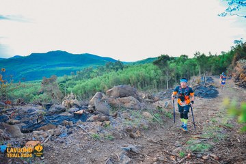 Fleur De Lys La Vuông Trail - Ảnh #2417389