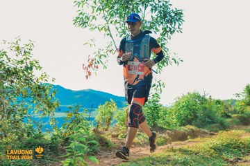Fleur De Lys La Vuông Trail - Ảnh #2417768