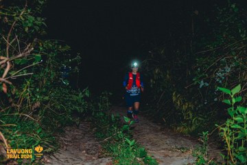 Fleur De Lys La Vuông Trail - Ảnh #2416955