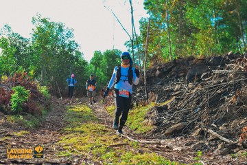 Fleur De Lys La Vuông Trail - Ảnh #2417840