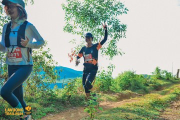 Fleur De Lys La Vuông Trail - Ảnh #2417791
