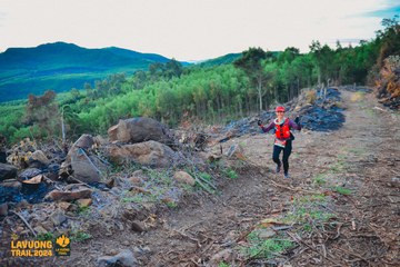 Fleur De Lys La Vuông Trail - Ảnh #2417459