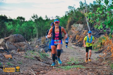 Fleur De Lys La Vuông Trail - Ảnh #2417352