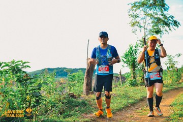 Fleur De Lys La Vuông Trail - Ảnh #2417621