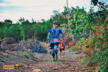 Fleur De Lys La Vuông Trail - Ảnh #2417333