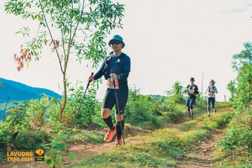 Fleur De Lys La Vuông Trail - Ảnh #2417777