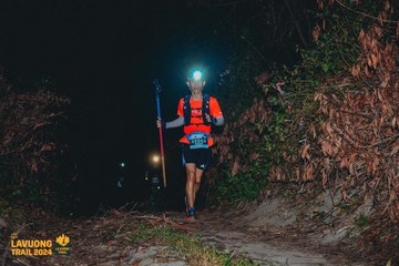 Fleur De Lys La Vuông Trail - Ảnh #2416896
