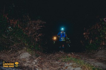 Fleur De Lys La Vuông Trail - Ảnh #2417025