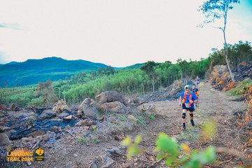 Fleur De Lys La Vuông Trail - Ảnh #2417388