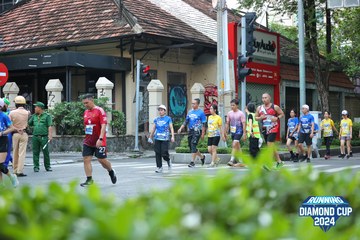 RUNNING DIAMOND CUP 2024 - Ảnh #2322175
