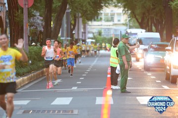 RUNNING DIAMOND CUP 2024 - Ảnh #2321739
