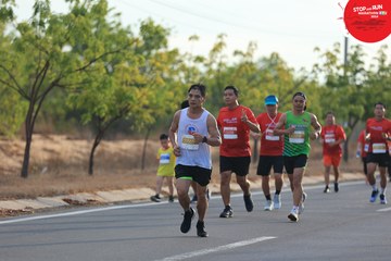 STOP AND RUN MARATHON 2024 - Ảnh #2088576