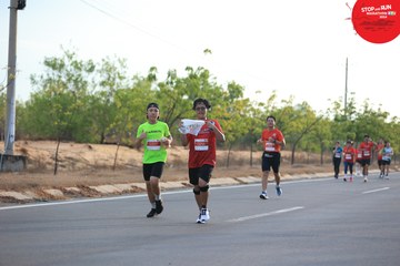 STOP AND RUN MARATHON 2024 - Ảnh #2088433