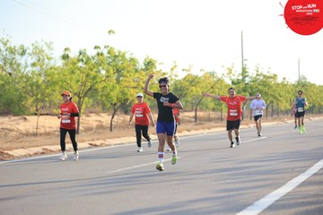 STOP AND RUN MARATHON 2024 - Ảnh #2089801