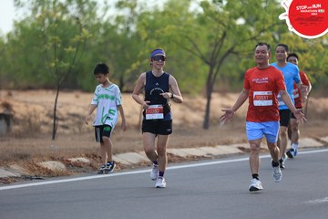 STOP AND RUN MARATHON 2024 - Ảnh #2088315