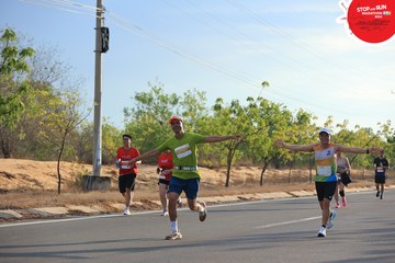 STOP AND RUN MARATHON 2024 - Ảnh #2089769