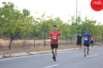 STOP AND RUN MARATHON 2024 - Ảnh #2087939