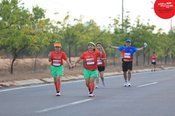 STOP AND RUN MARATHON 2024 - Ảnh #2088031