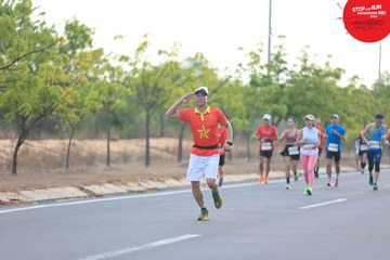 STOP AND RUN MARATHON 2024 - Ảnh #2088193