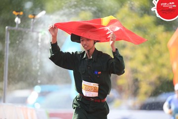 STOP AND RUN MARATHON 2024 - Ảnh #2088981