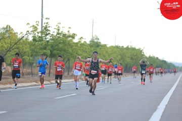 STOP AND RUN MARATHON 2024 - Ảnh #2087961