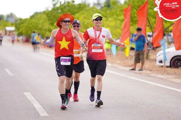 STOP AND RUN MARATHON 2024 - Ảnh #2088659