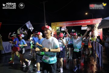 Photo HDBank Green Marathon 2025 - 0c30668423bfc53a27d7edabfa5fde0c.jpg