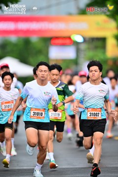 Photo HDBank Green Marathon 2025 - 0cc14eda59a7f9e16c3d74e9e8f0ec23.jpg