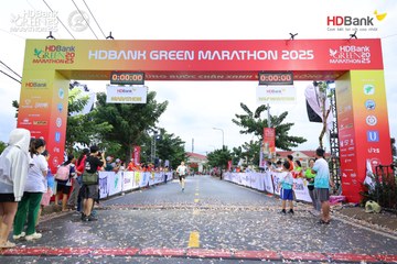 Photo HDBank Green Marathon 2025 - 3419485b7f15c48541edc79af74c2c2f.jpg