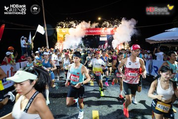 Photo HDBank Green Marathon 2025 - 508d4cbb59decbb9e6c0fc5410d5594e.jpg